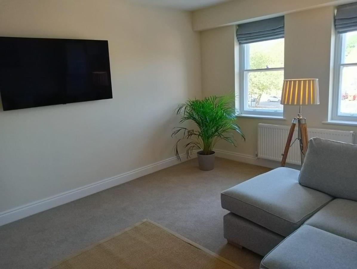 Barchester House Apartments Delux ソールズベリー エクステリア 写真