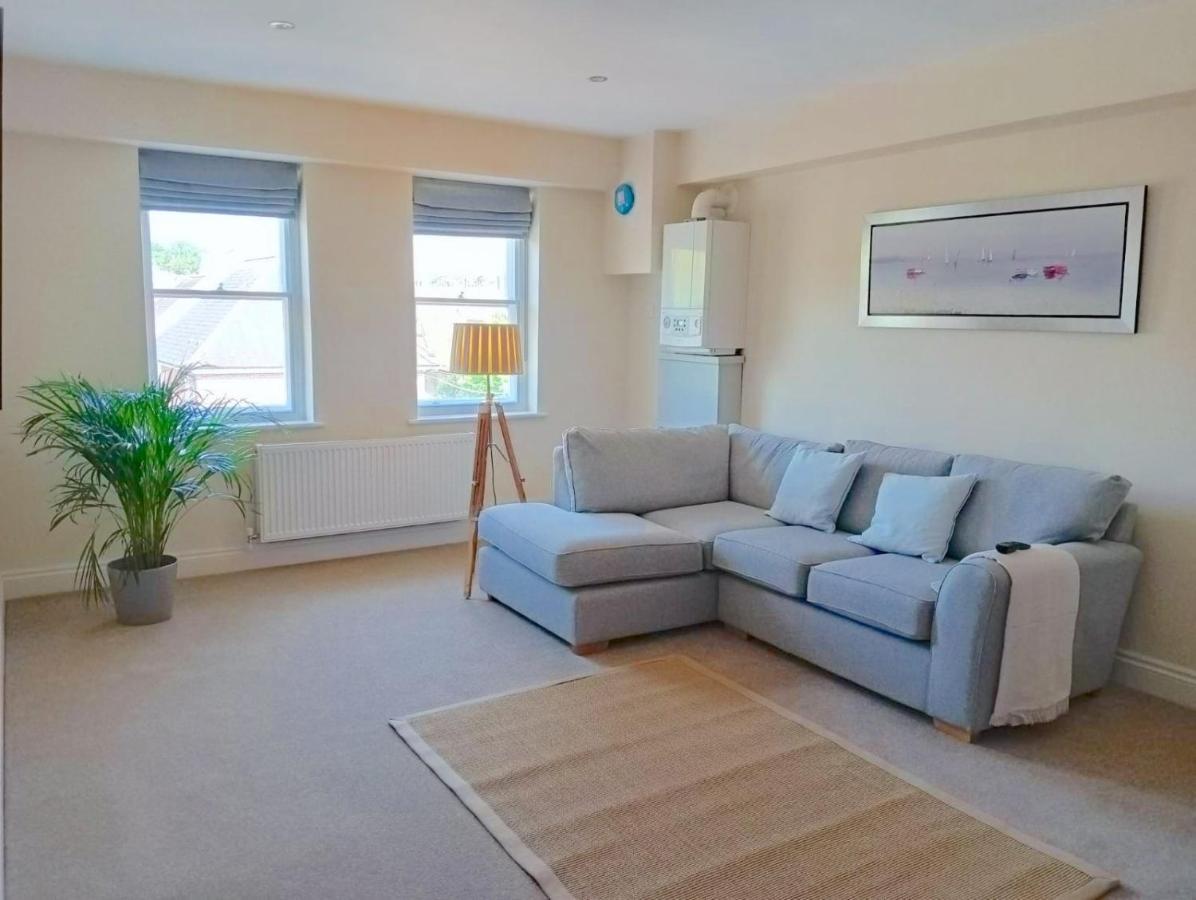 Barchester House Apartments Delux ソールズベリー エクステリア 写真